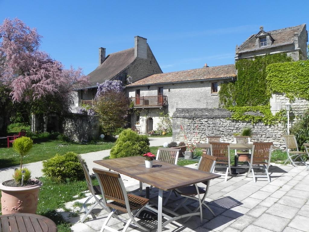 Le Pigeonnier Du Perron Hotel Availles-en-Chatellerault Luaran gambar