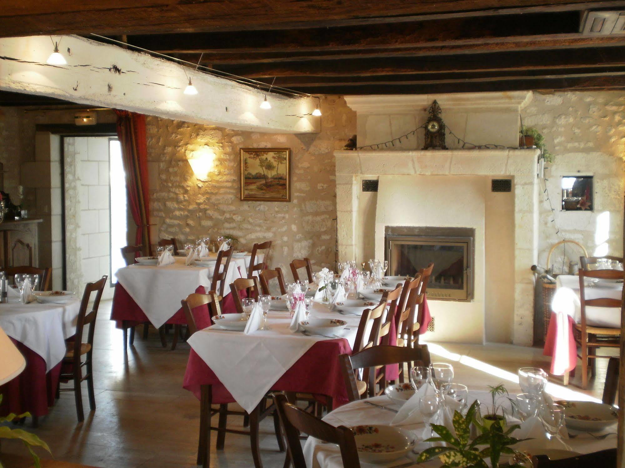 Le Pigeonnier Du Perron Hotel Availles-en-Chatellerault Luaran gambar