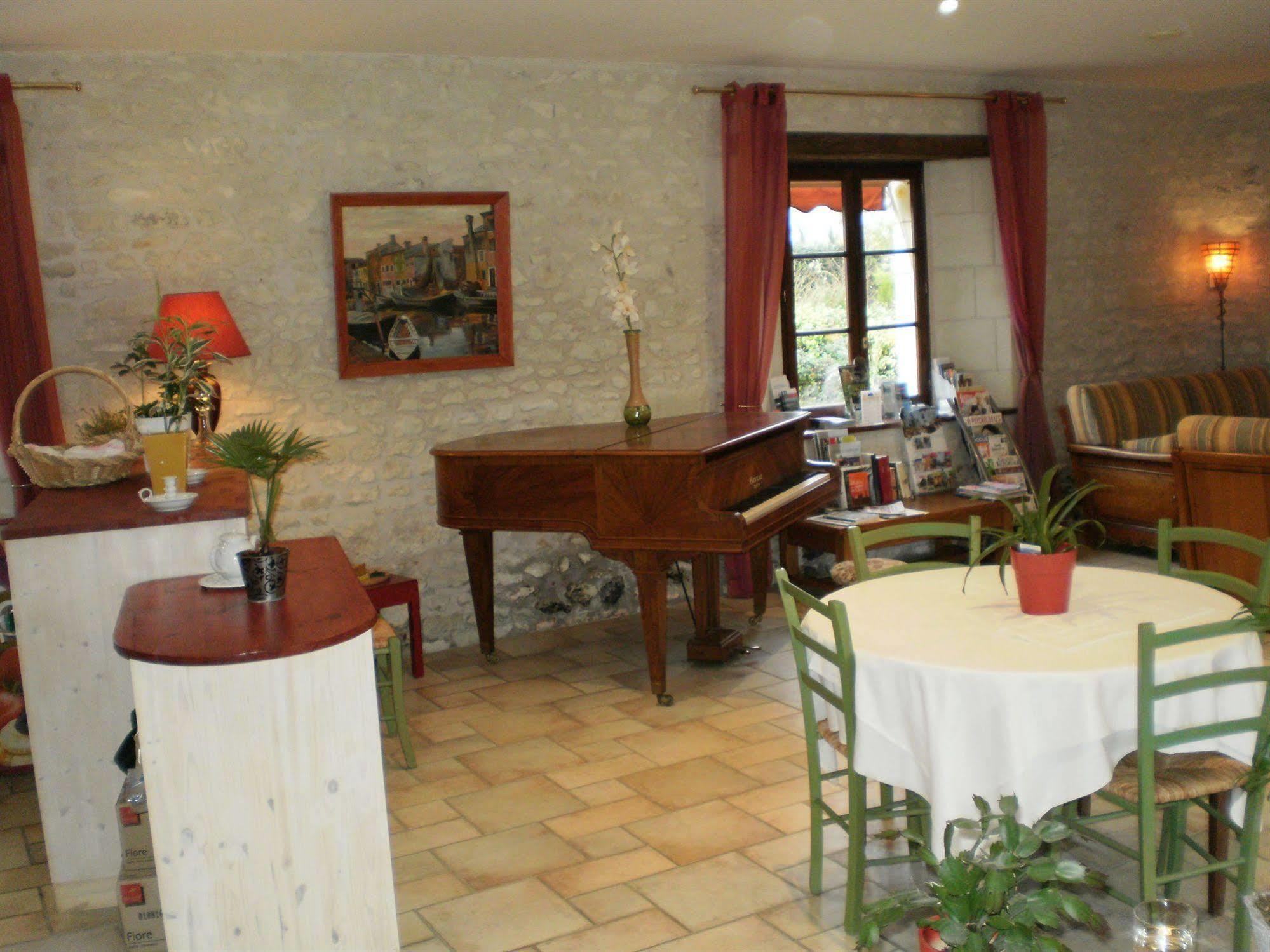 Le Pigeonnier Du Perron Hotel Availles-en-Chatellerault Luaran gambar